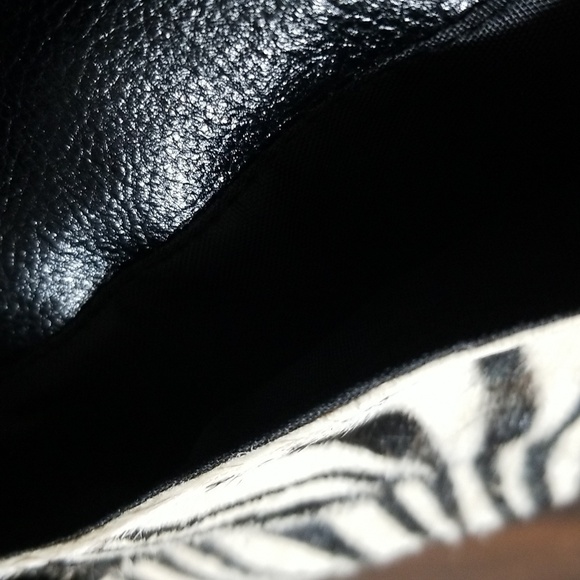 Pelle studio leather bag, Medium, zipper on top ,front pocket magnetic button. - Picture 4 of 11